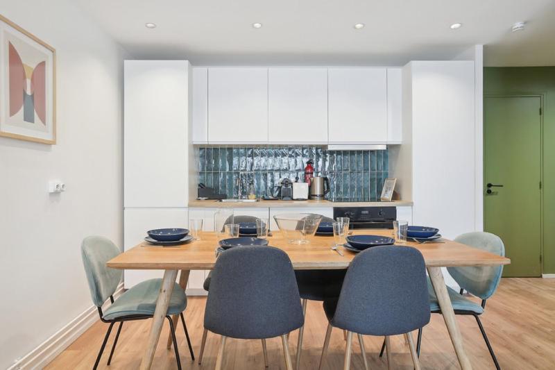 174 Grenelle - Marvelous In Parijs
